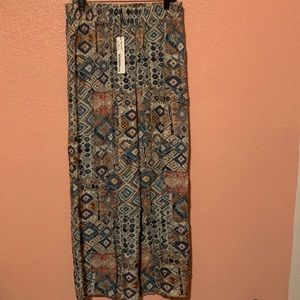 NWT Wide Legs Print Pants